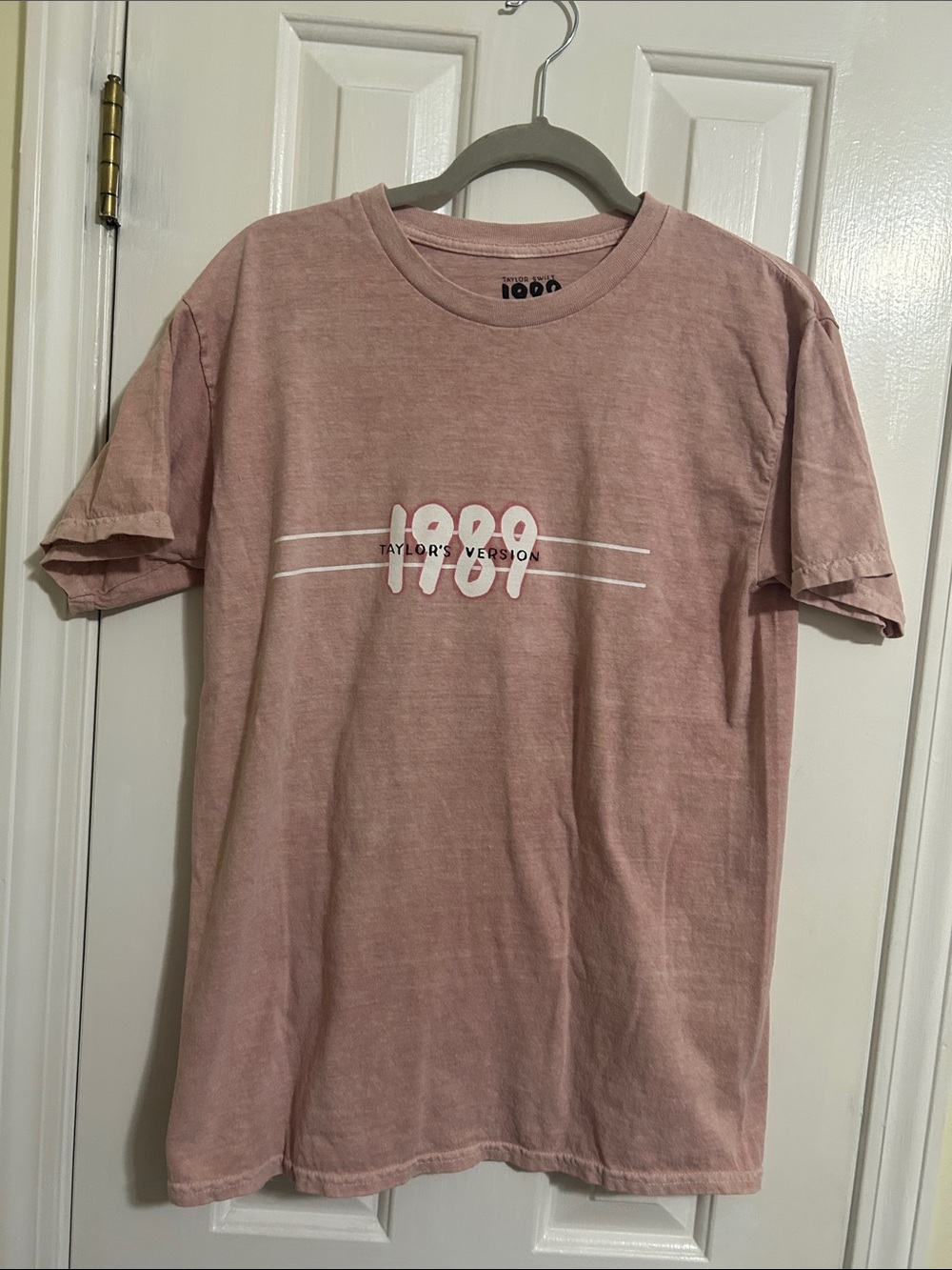 Taylor's Version 1989 Graphic Tee - Dusty Rose size M, EUC